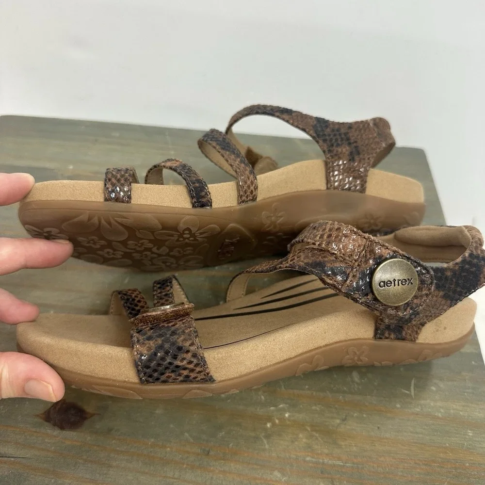 Aetrex Jess Adjustable Quarter Strap Sandals Size 38 (US 7.5-8) Snakeskin Print